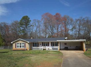 1003 Cardinal Woods Dr, Boiling Springs, SC 29316