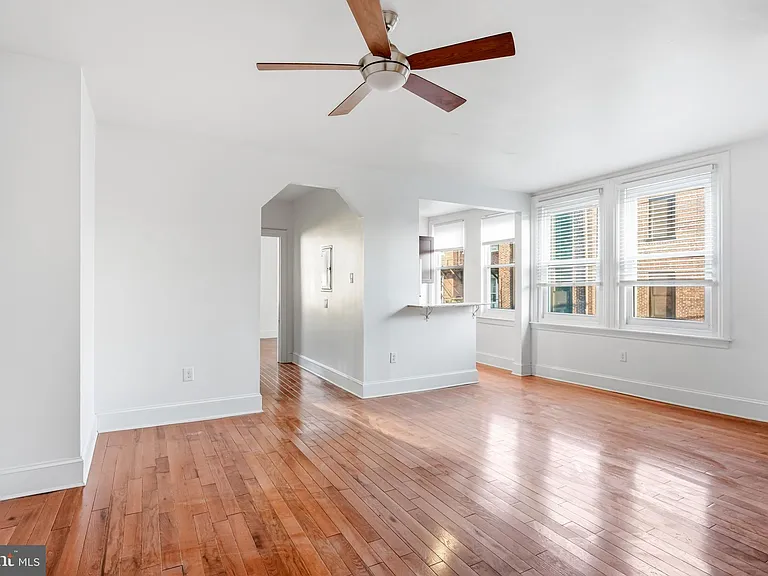 265 S 22nd St #3R — Photo 7