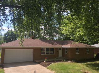 221 N Kansas Ave, Morton, IL