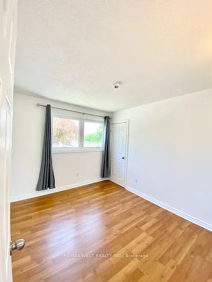 81 Seaborn Rd — Photo 10