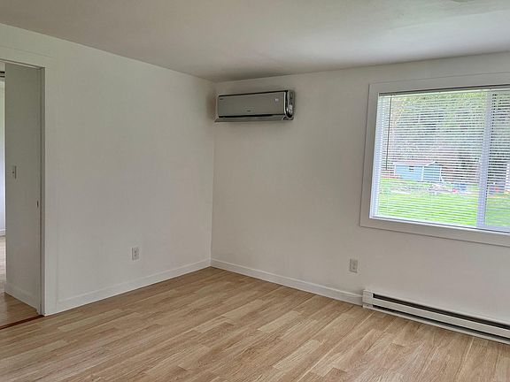4th image of 13364 198th Ave NE