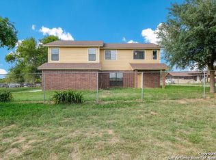 15280 Cassiano Rd, Elmendorf, TX 78112