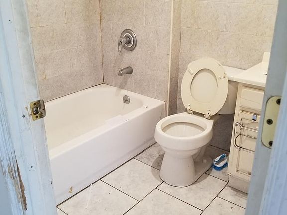 2nd image of 2604 Grand Ave APT 3