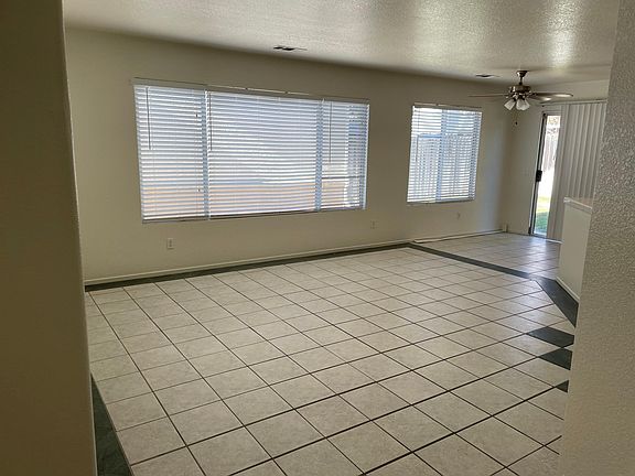 4th image of 527 W Mayten St