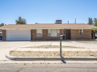 1070 Jasmine Dr, Las Cruces, NM 88005