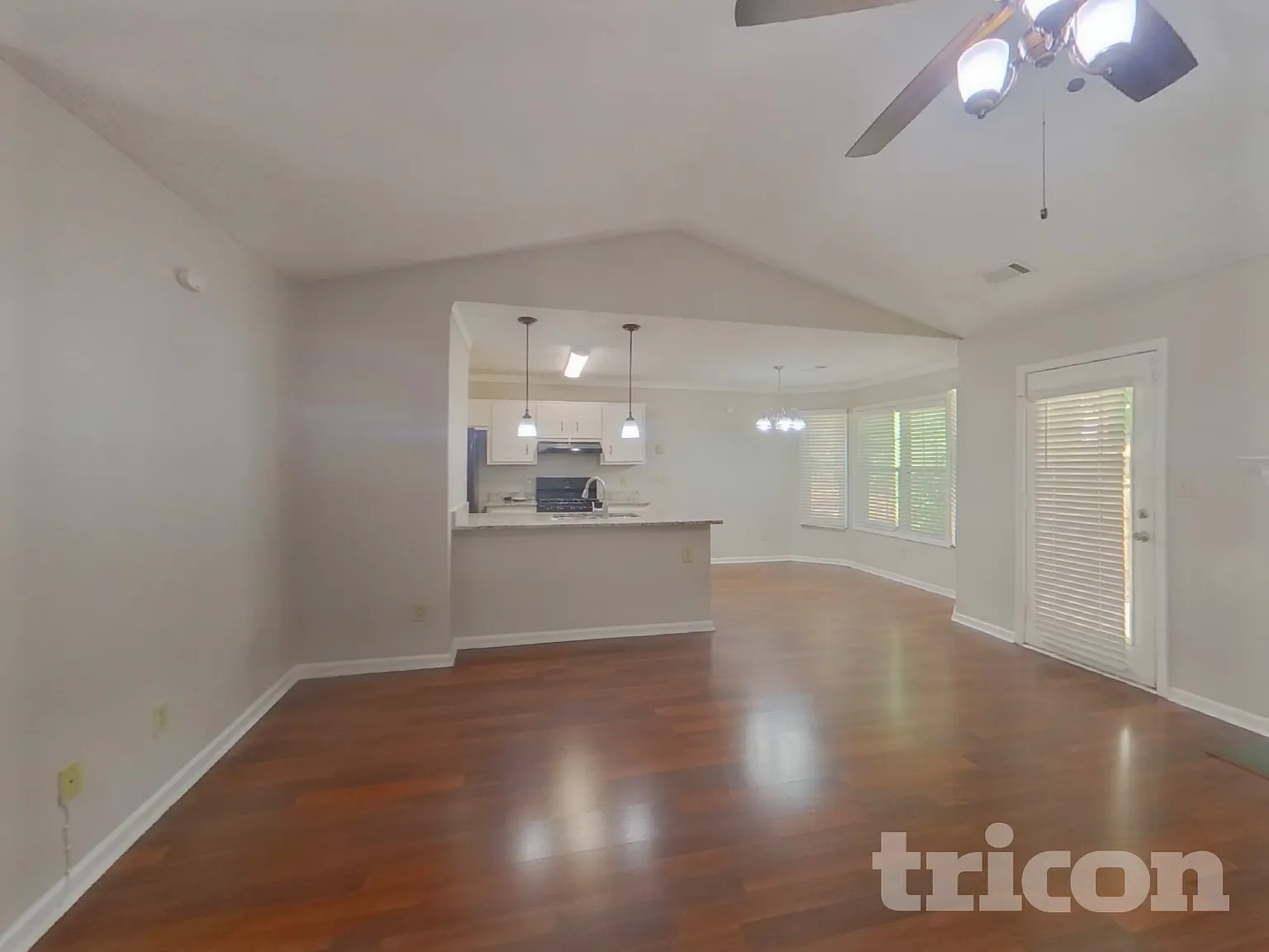 11823 Harbour Town Pkwy Fayetteville GA — Photo 2