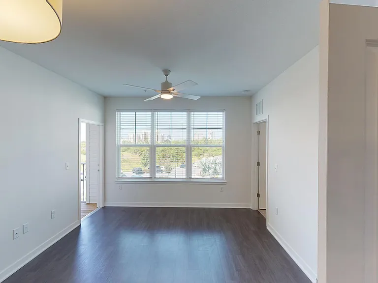 Essex Luxe Apartments — Photo 75