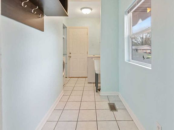 5th image of 125 Lawton Ln