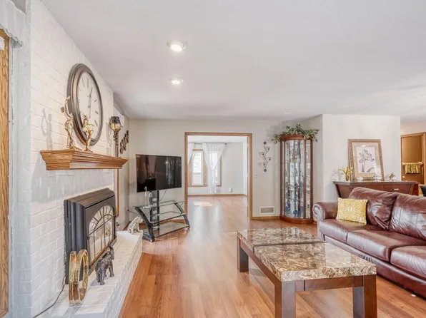 4120 Minnesota Ln N, Plymouth, MN 55446