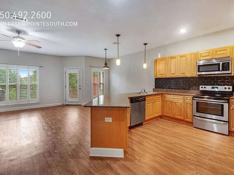 408 Arbor Lake Dr — Photo 5