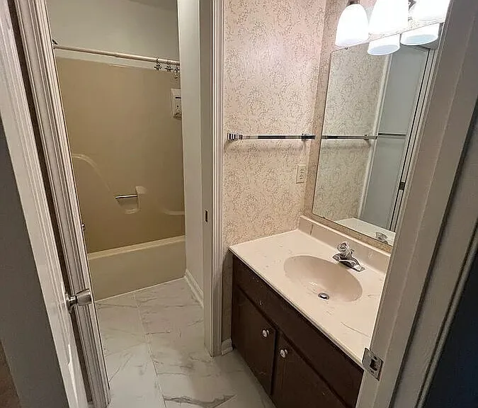 1000 Huntwood Ln — Photo 29