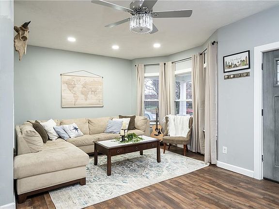3rd image of 1365 Bonnieview Ave