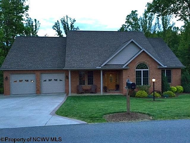 1st image of 394 Forest Dr