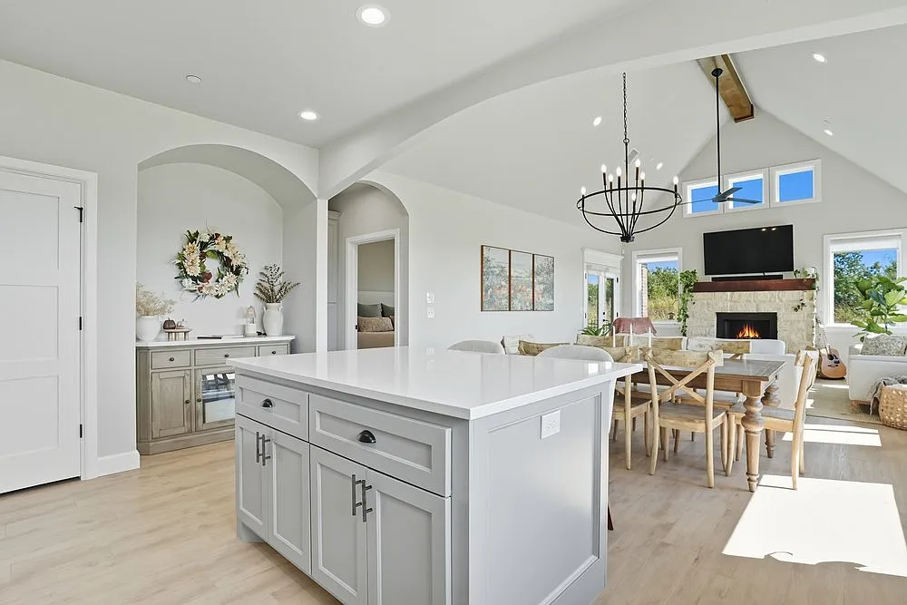 3 bed, 1677 sqft, $2,750 — Photo 3