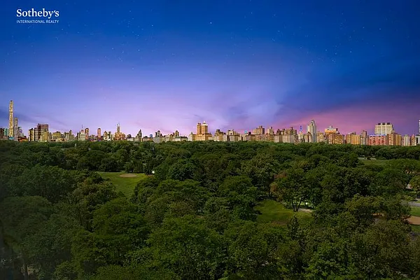 Sold by Sotheby's International Realty | media 27