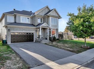 200 Kinloch Ct, Ottawa, ON K2J 5S9