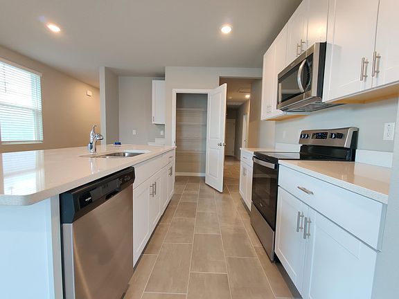 5th image of 3353 Fresno Pl