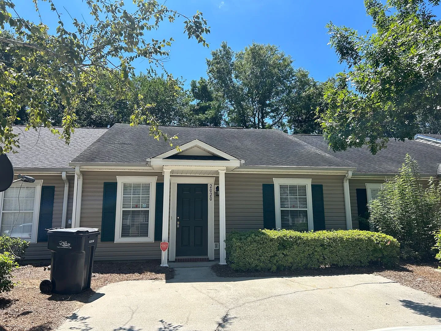West Augusta — Photo 1