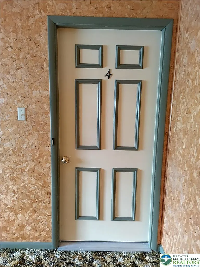 2 bed, 1.0 bath, 1000 sqft, $1,100 — Photo 4