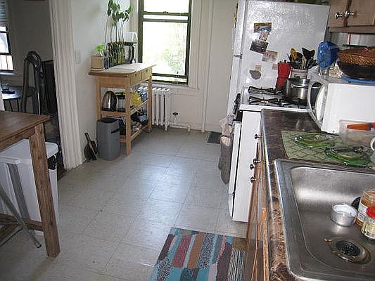 3rd image of 31-19 32nd St