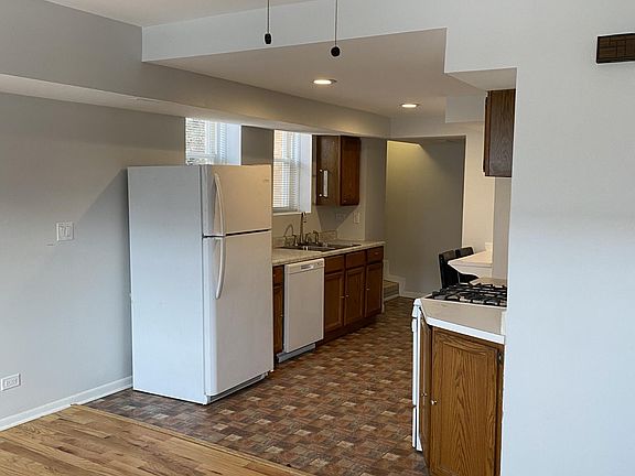 4th image of 4007 N Lowell Ave #G