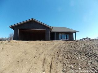 22704 Debbie Pl, Tehachapi, CA 93561