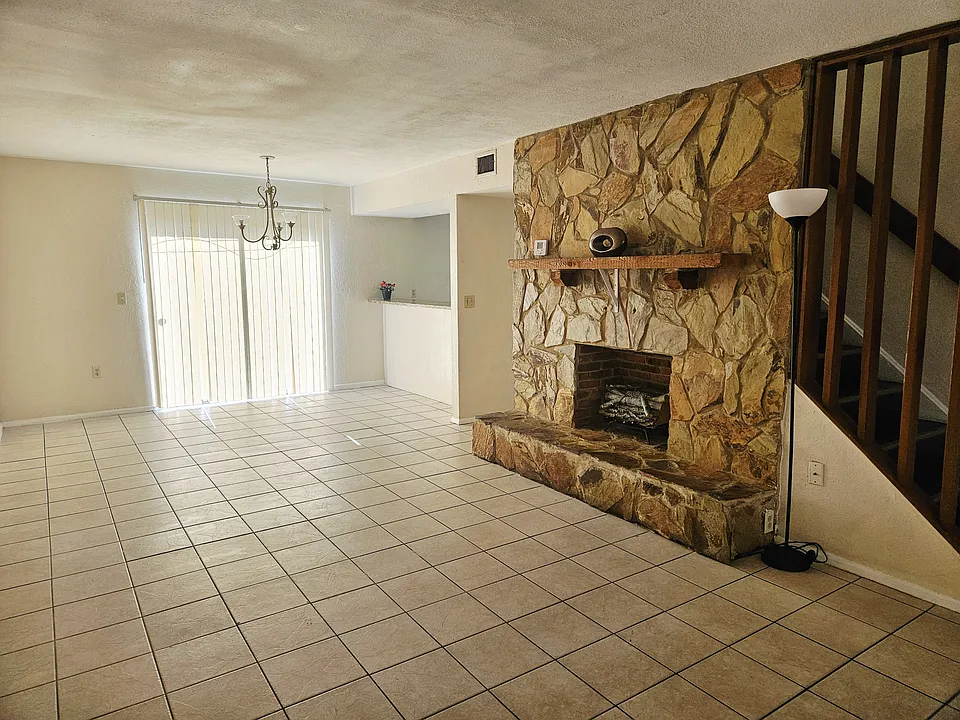 1836 N Crystal Lake Dr #90