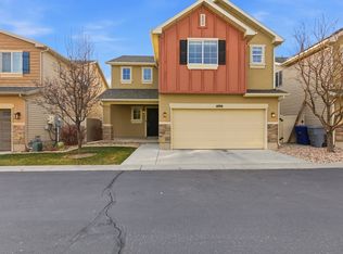 1090 W Stonehaven Dr, North Salt Lake, UT 84054