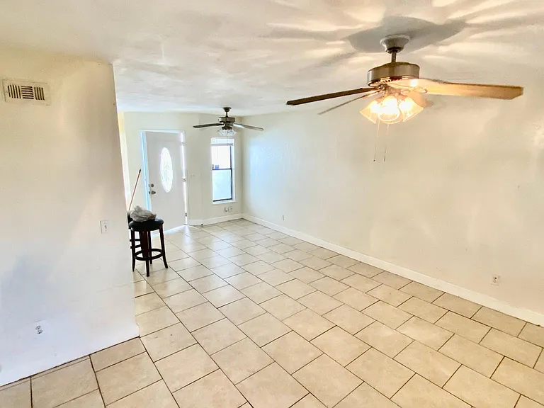 2858 Wonderwood Ln — Photo 19