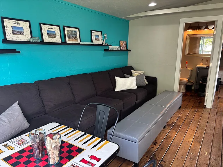 8409 1/2 Penny Ln — Photo 6