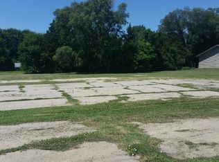 902 Grant Ave, Junction City, KS 66441
