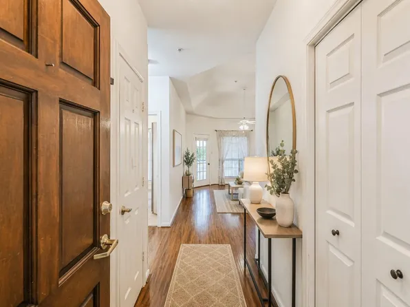 2803 Kings Crossing Dr APT 303, Kingwood, TX 77345