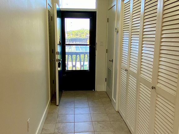 4th image of 700 Melrose Ave APT H21
