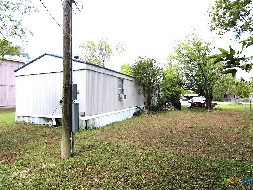 2nd image of 214 W Beeline Ln