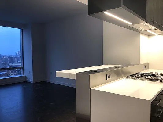 Rented by Gulia Wang, LREB | media 38