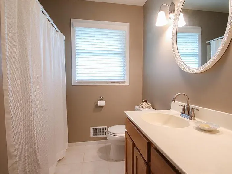 1335 Garland Ln N — Photo 14