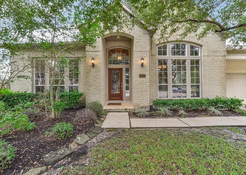 1st image of 2802 Scarlet Oak Ct
