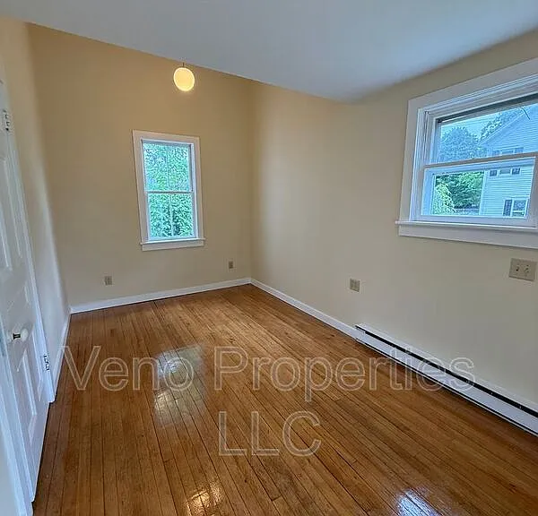 1 Pleasant St #1E — Photo 8