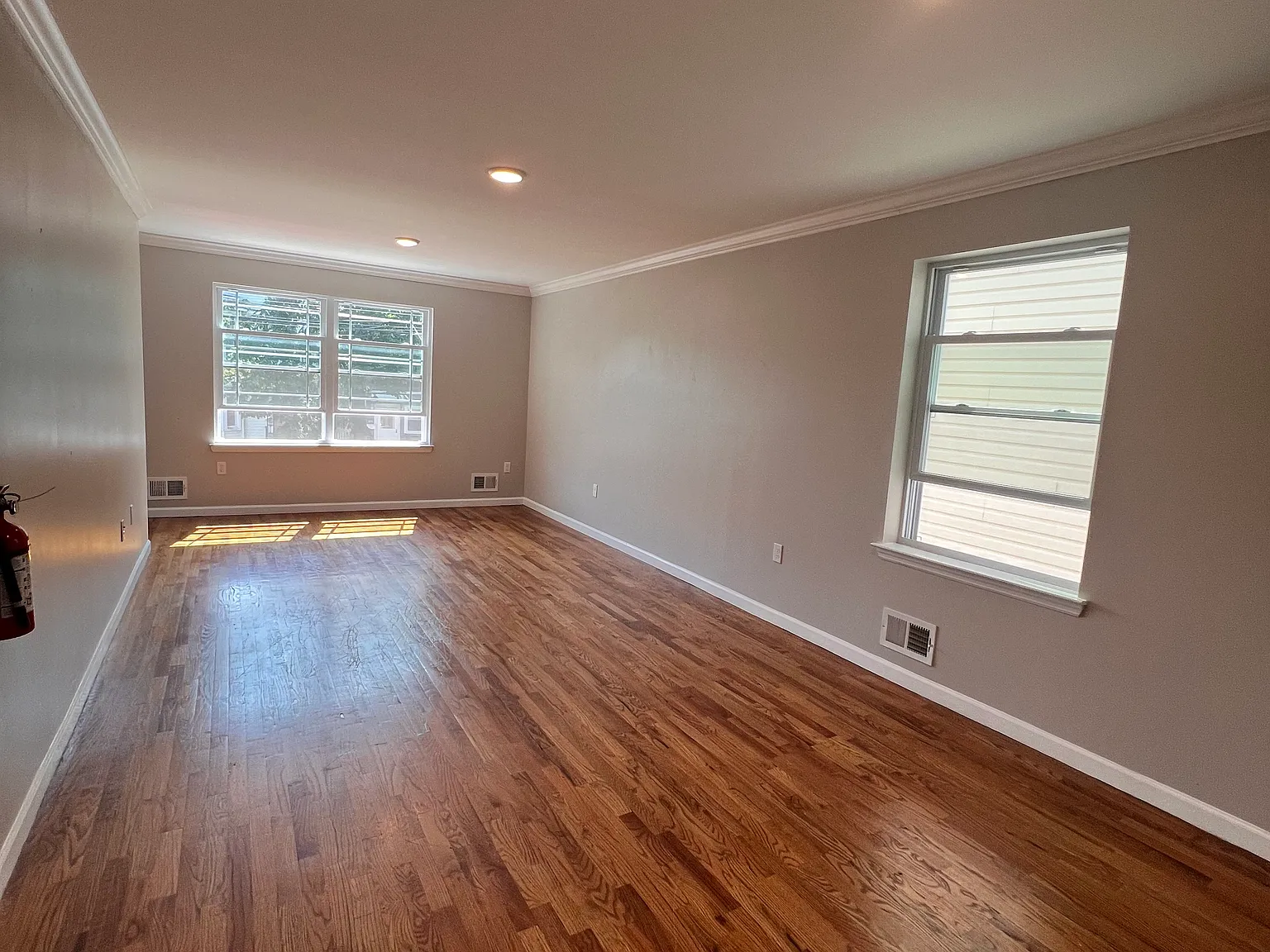 241 Franklin St — Photo 3