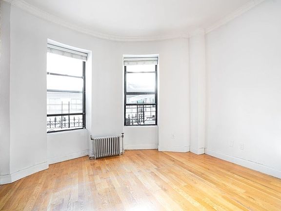 3rd image of 6 W 107th St #1A7