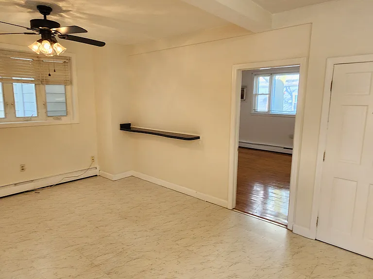 667 Saratoga St #2 — Photo 4