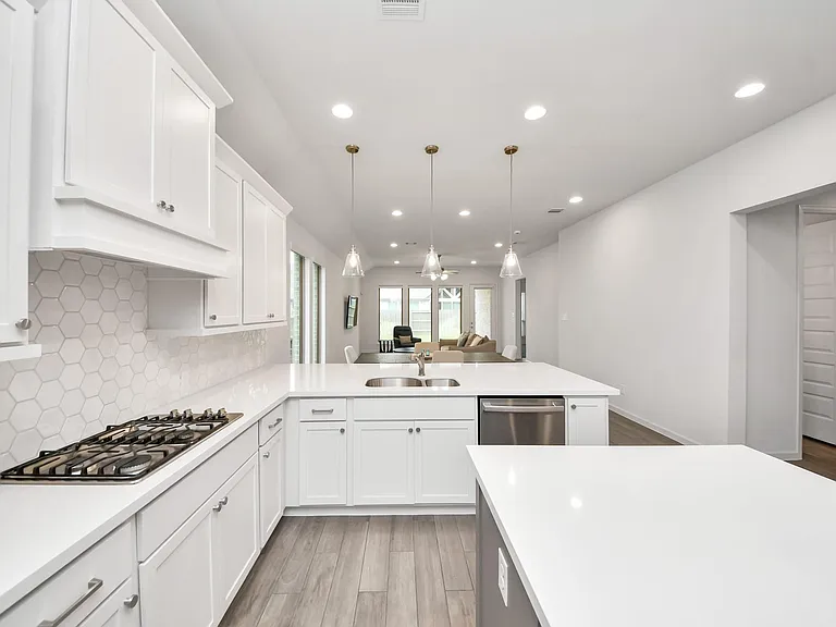 11210 Burgus Farm Rd — Photo 10