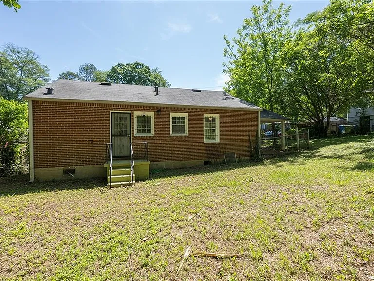 1295 Westmont Rd SW — Photo 15