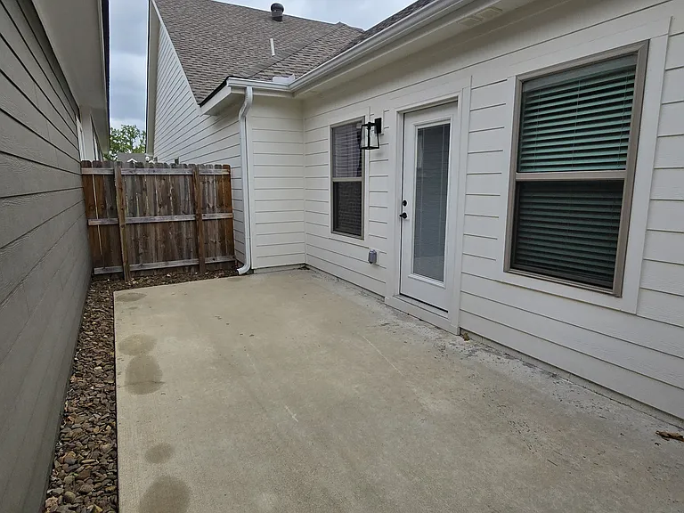 812 NE Heights Ln — Photo 10