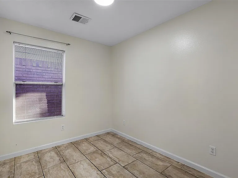 1117 Willersley Ln — Photo 6