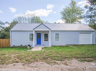 204 N Olive St, Conway, MO 65632