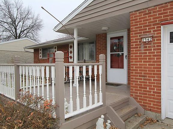 2nd image of 2542 Byrneside Dr