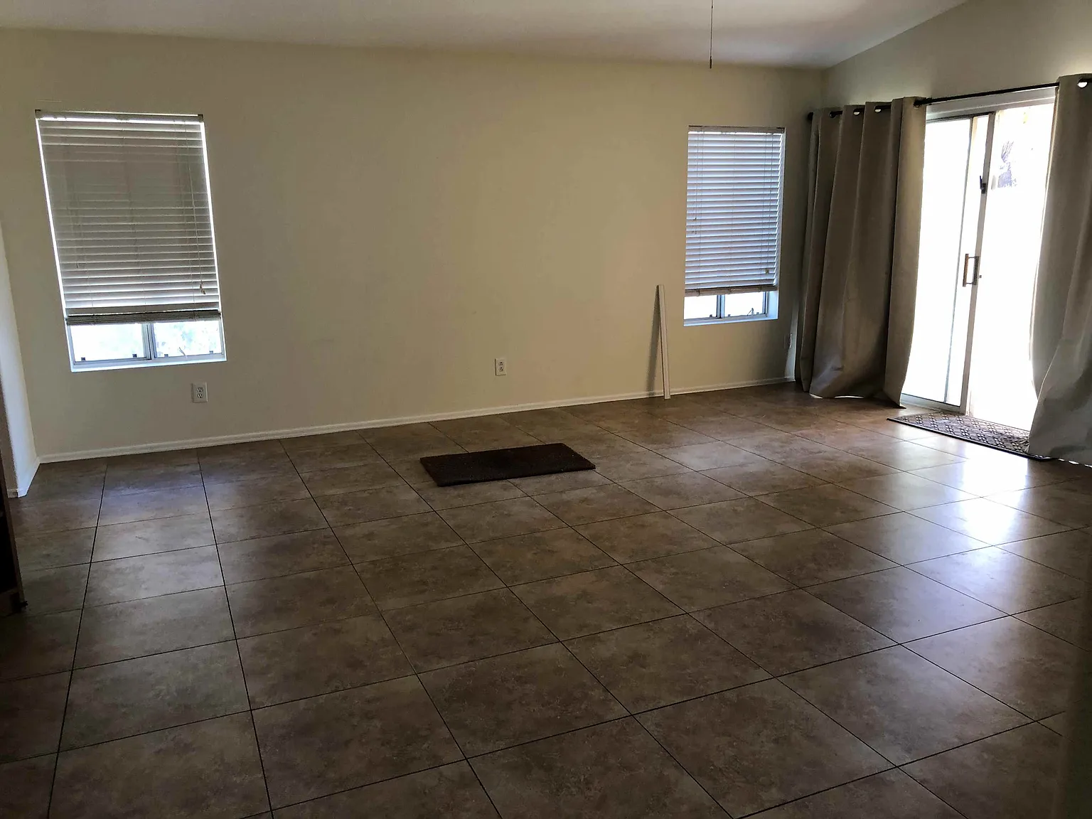 3 bed, 1522 sqft, $2,776 — Photo 3
