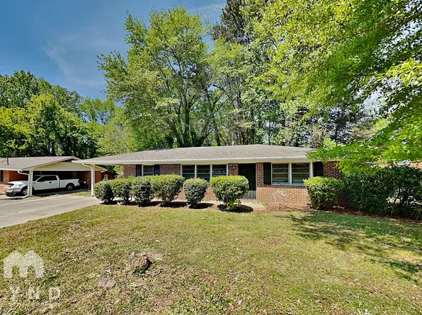 2731 Carriage Ln, Atlanta, GA 30349