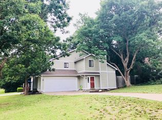 1916 Plymouth Rd, Manhattan, KS 66503